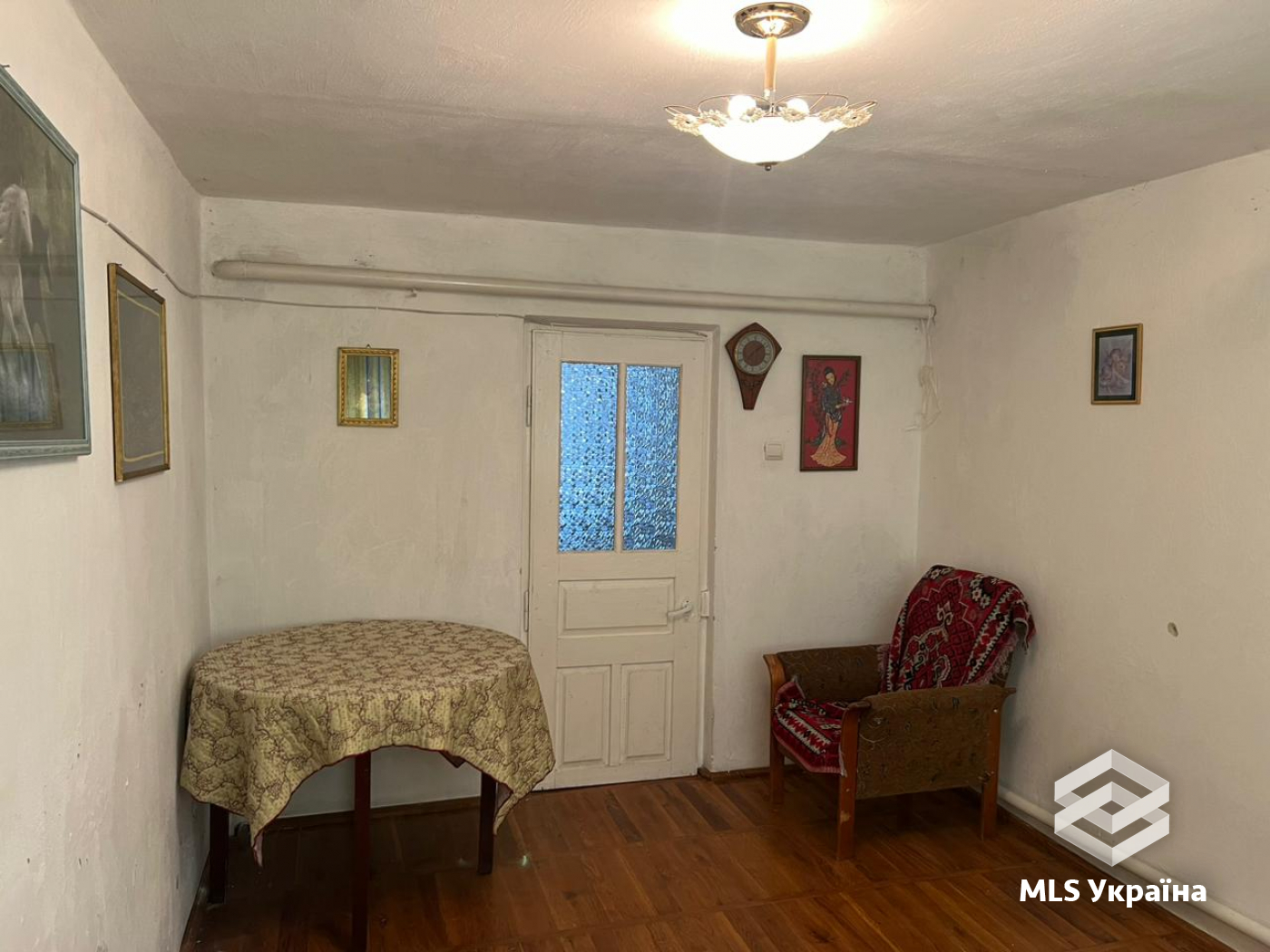 Будинки/Котедж - м. Заставна - 5 кімн., 202 м²