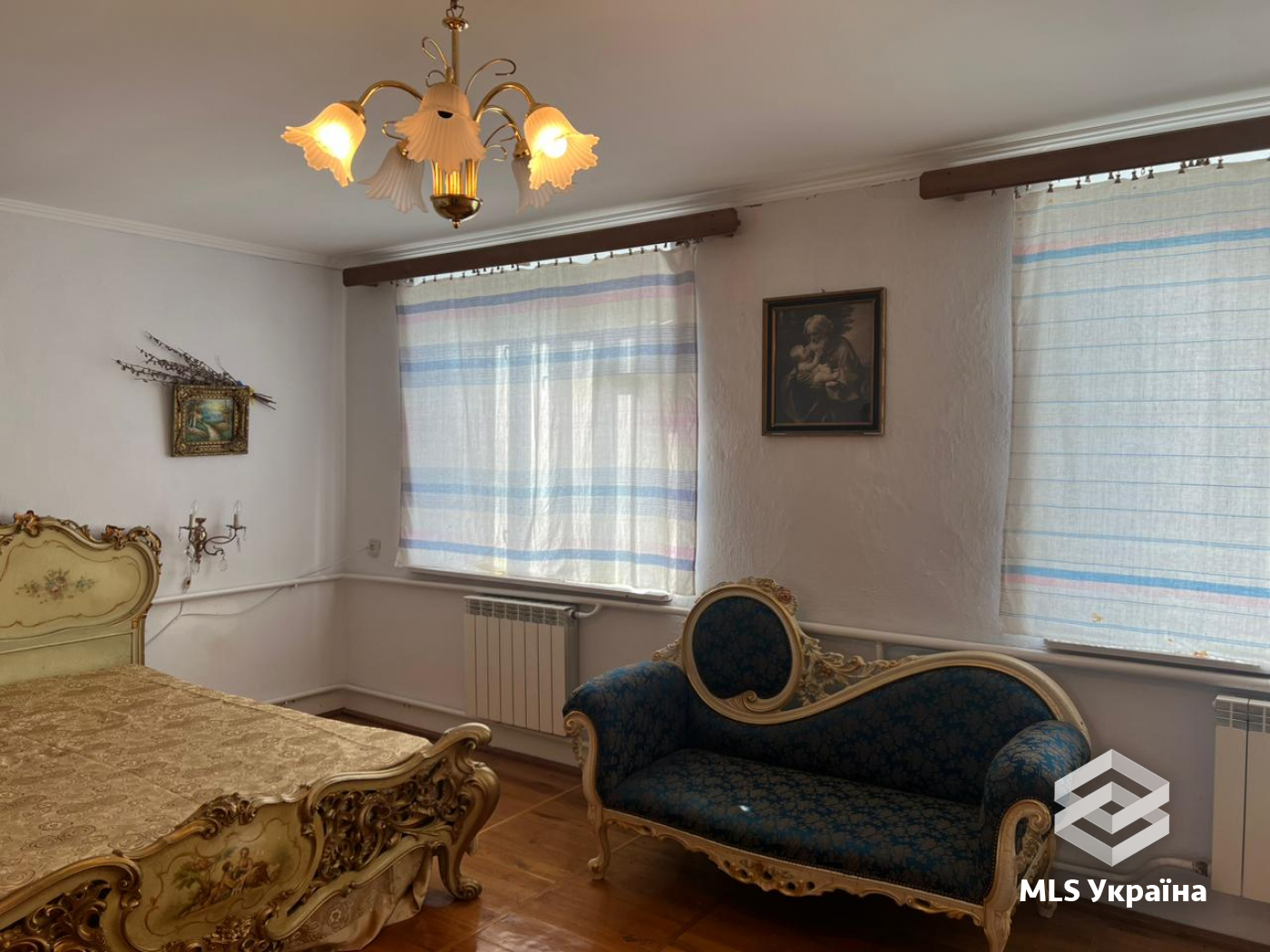 Будинки/Котедж - м. Заставна - 5 кімн., 202 м²
