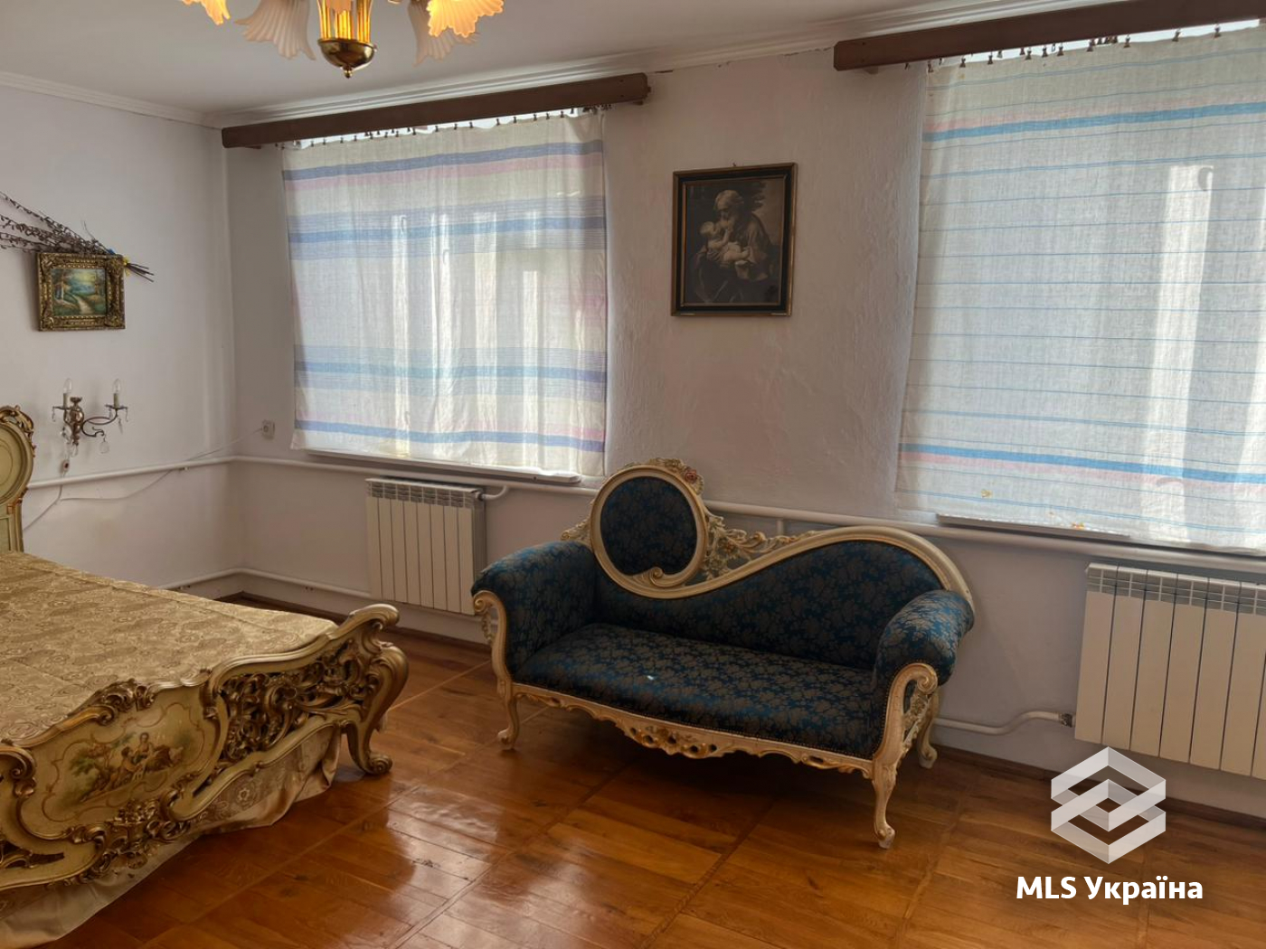 Будинки/Котедж - м. Заставна - 5 кімн., 202 м²