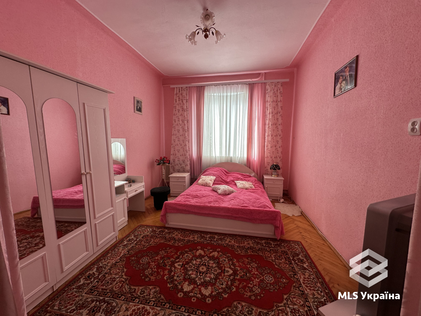 Будинки/Котедж - с. Лашківка - 6 кімн., 207 м²