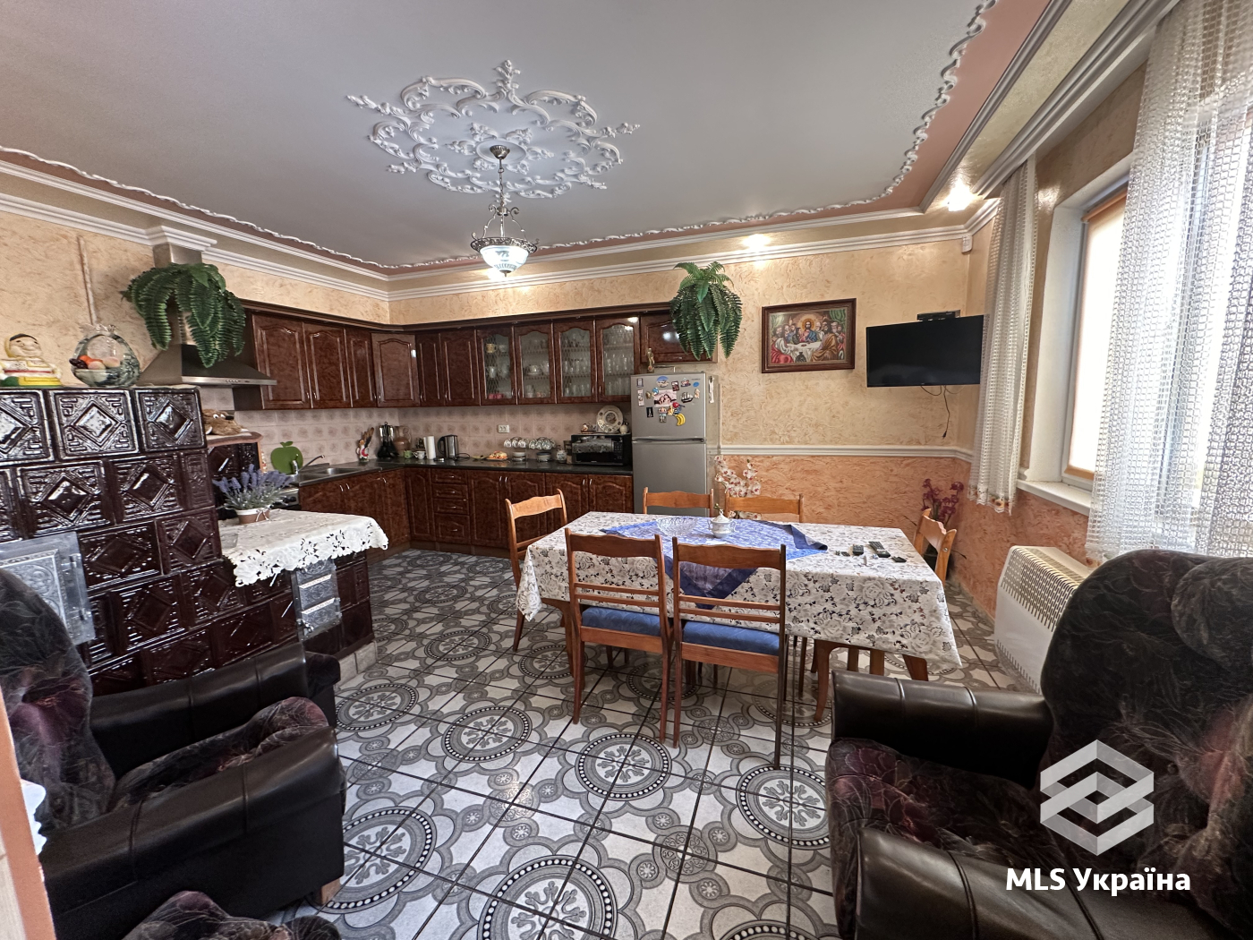 Будинки/Котедж - с. Лашківка - 6 кімн., 207 м²