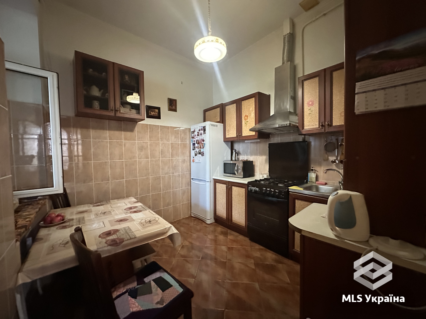 Квартири - м. Чернівці, Центр - 3 кімн., 91.1 м²