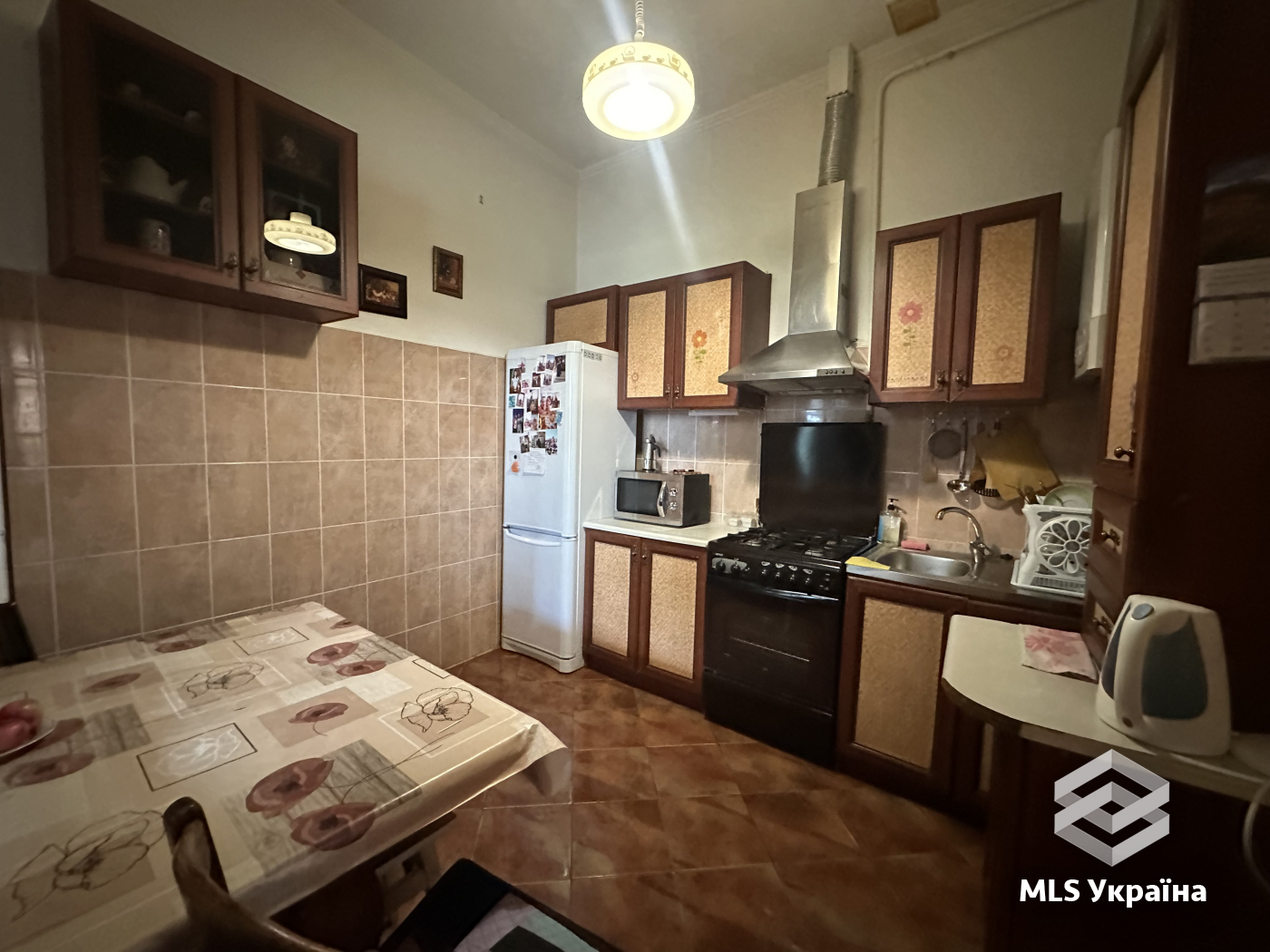Квартири - м. Чернівці, Центр - 3 кімн., 91.1 м²