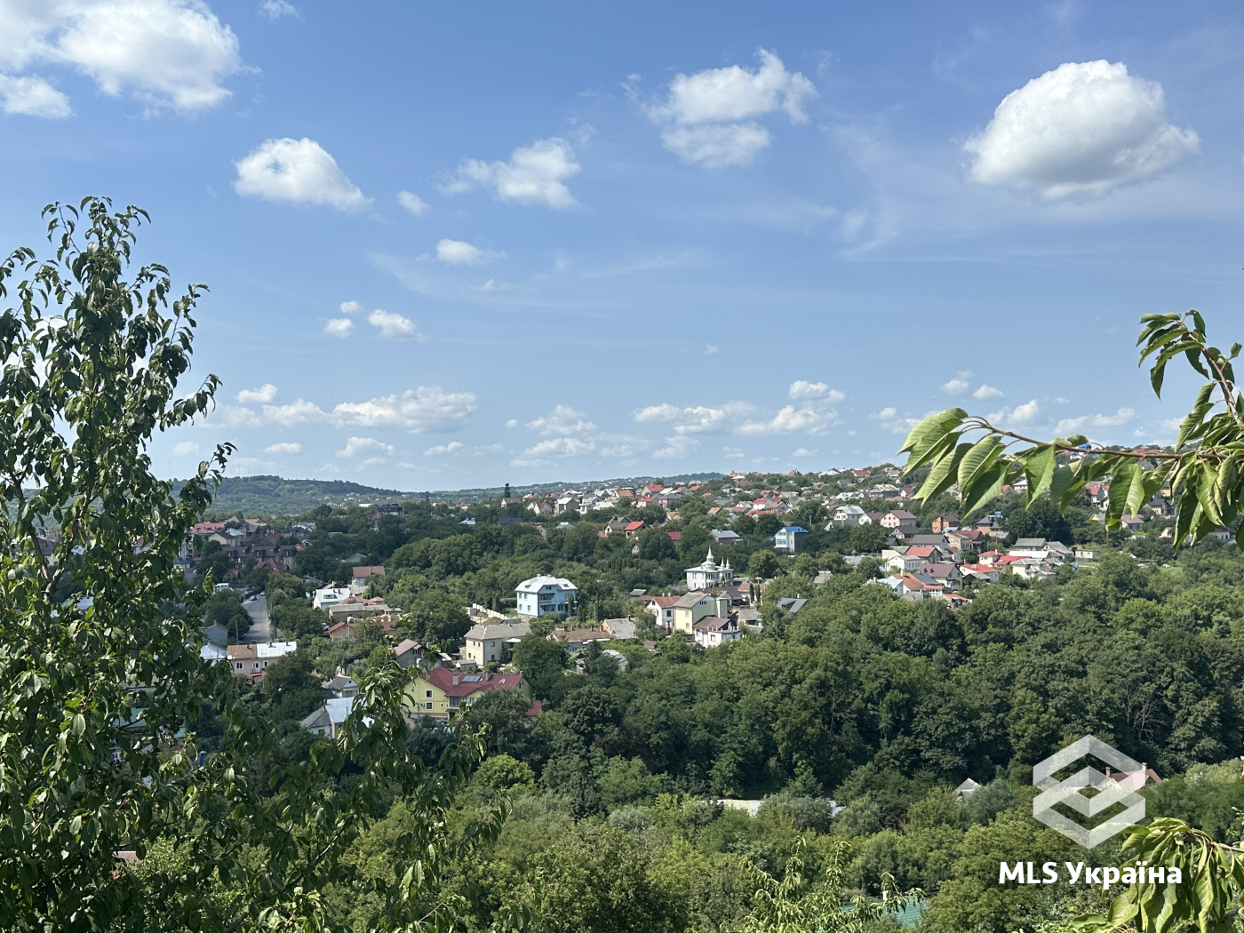 Квартири - м. Чернівці, Центр - 3 кімн., 106.1 м²