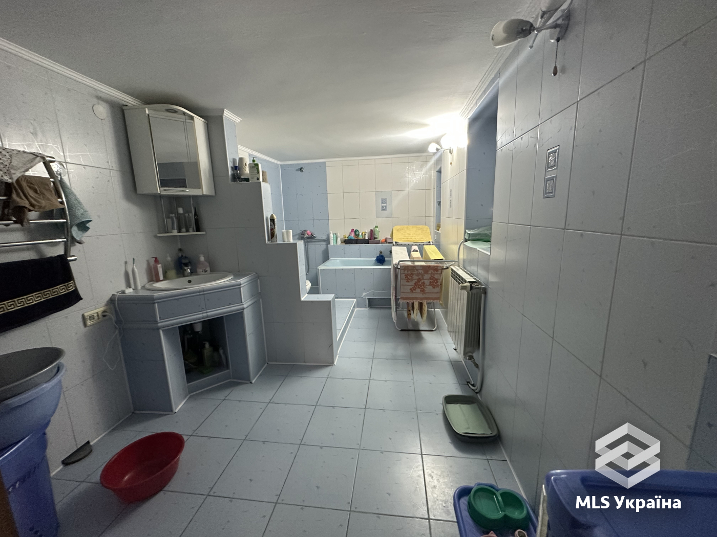 Будинки/Котедж - м. Чернівці, Центр - 5 кімн., 223 м²