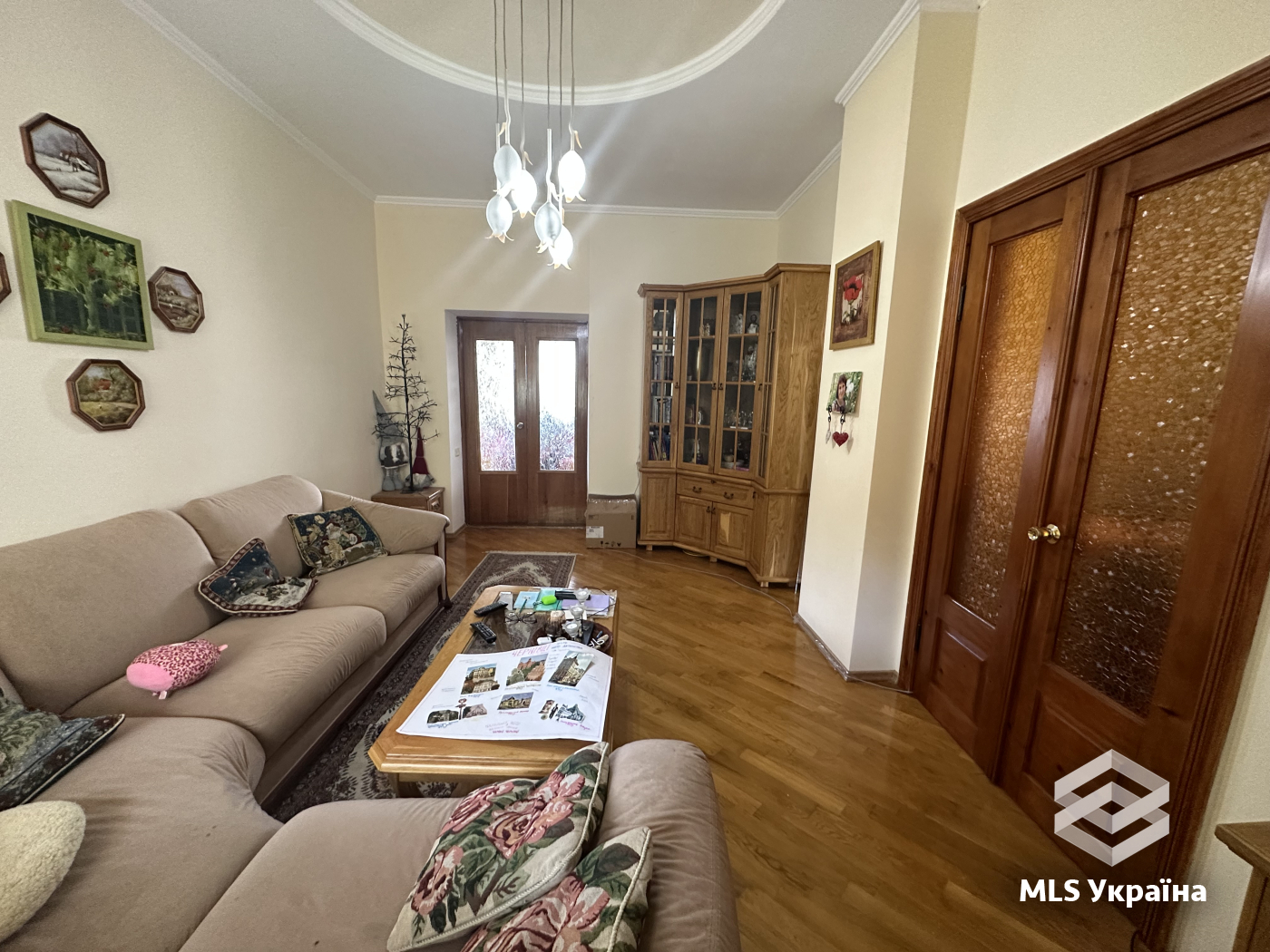 Будинки/Котедж - м. Чернівці, Центр - 5 кімн., 223 м²