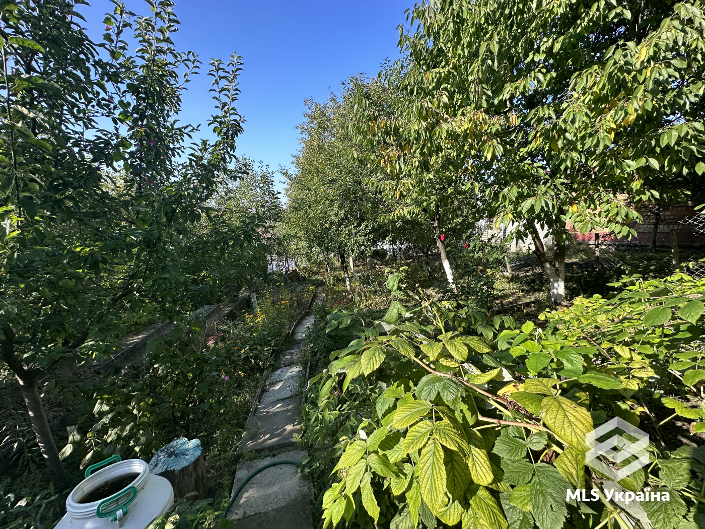 Будинки/Котедж - м. Чернівці, Центр - 5 кімн., 223 м²