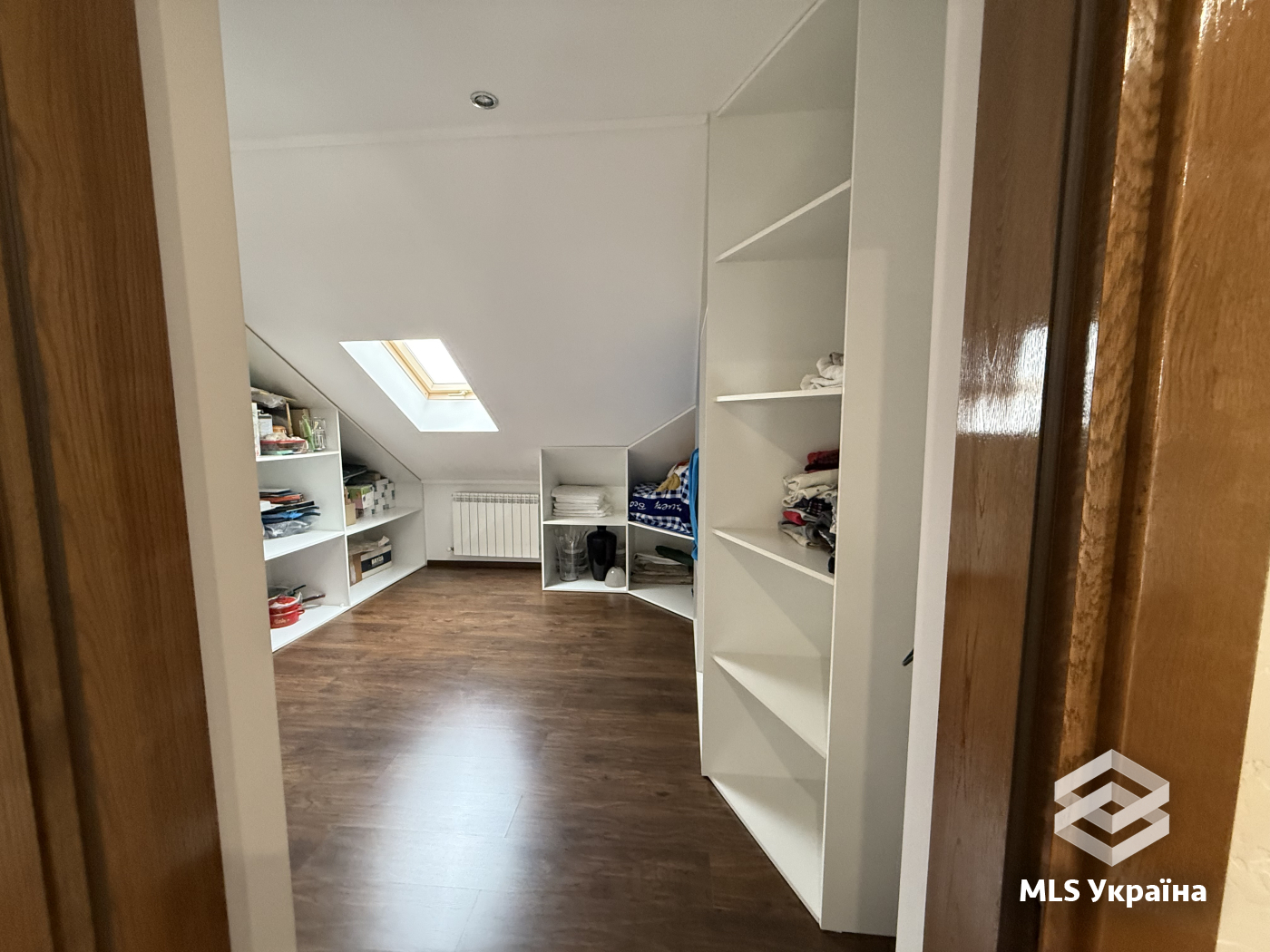 Будинки/Котедж - с. Магала, Траса на Киів - 4 кімн., 211 м²