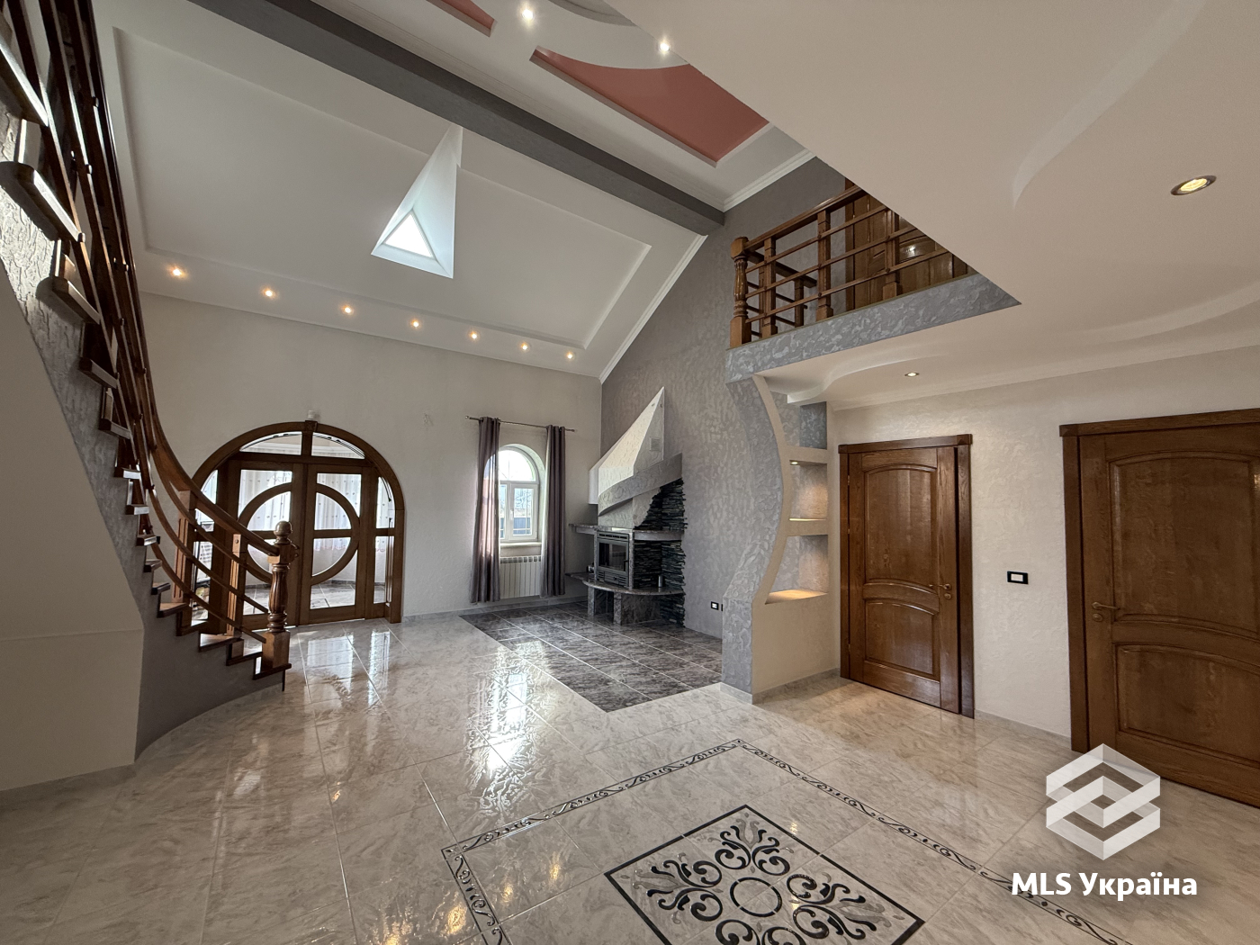 Будинки/Котедж - с. Магала, Траса на Киів - 4 кімн., 211 м²