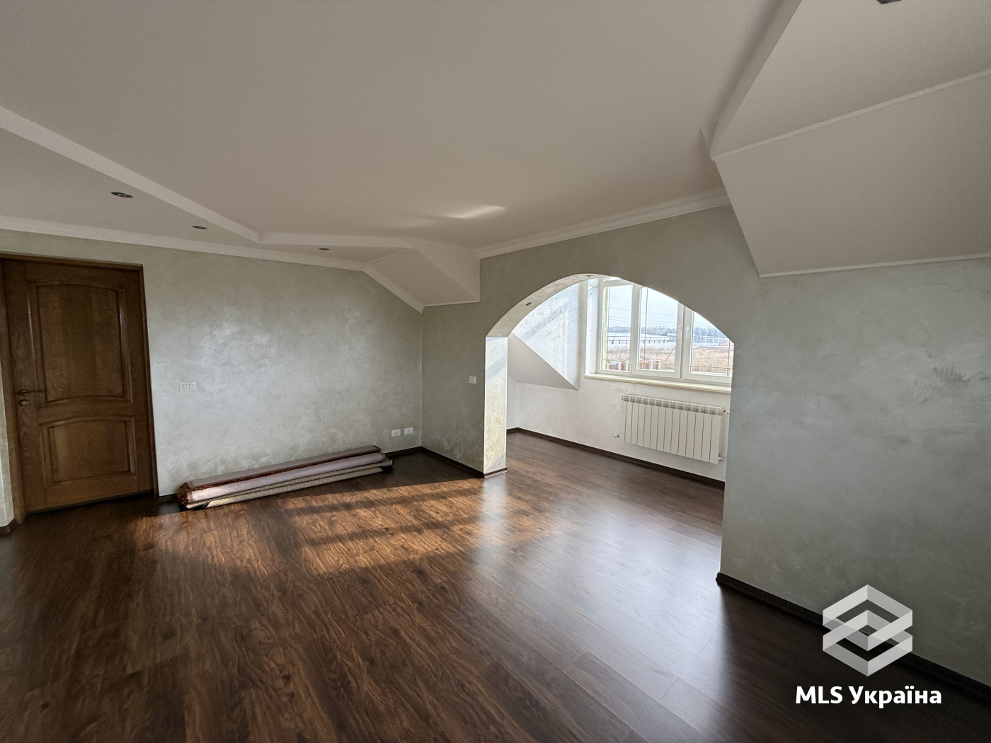 Будинки/Котедж - с. Магала, Траса на Киів - 4 кімн., 211 м²