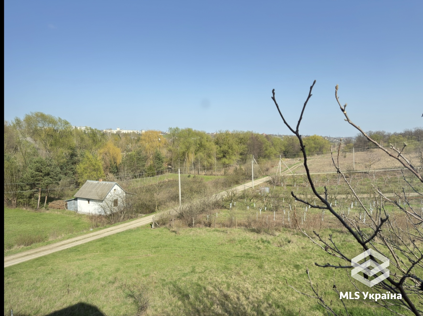 Будинки/Котедж - с. Годилів, Годилівська школа - 6 кімн., 394 м²