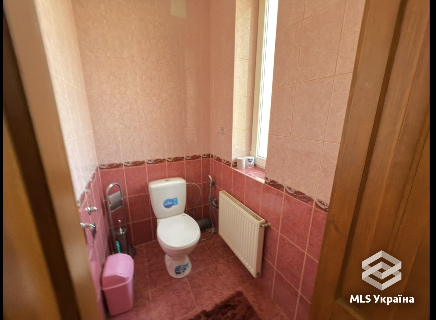 Будинки/Котедж - с. Годилів, Годилівська школа - 6 кімн., 394 м²