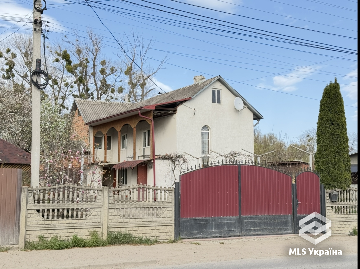 Будинки/Котедж - м. Чернівці - 5 кімн., 217 м²