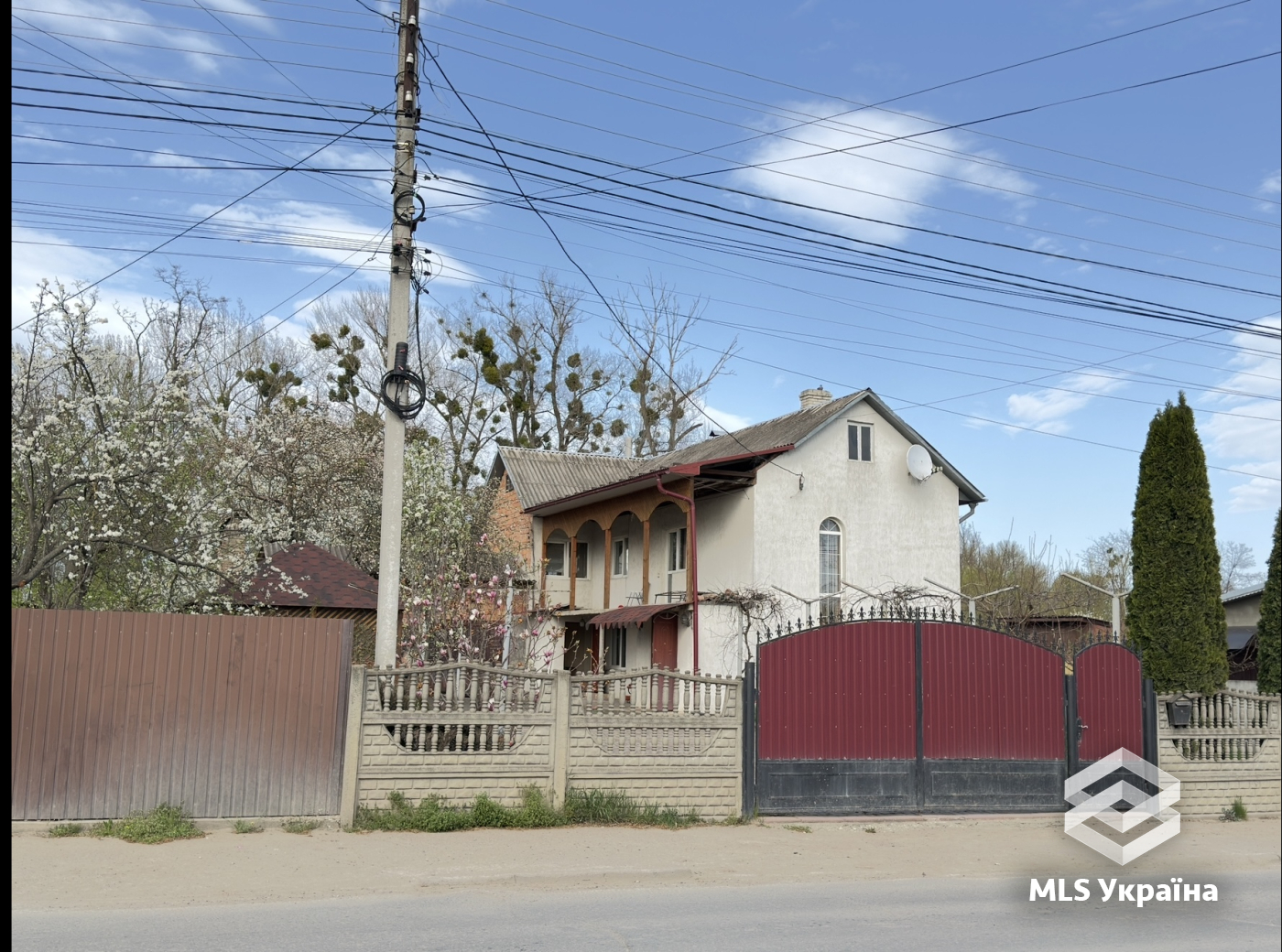 Будинки/Котедж - м. Чернівці - 5 кімн., 217 м²