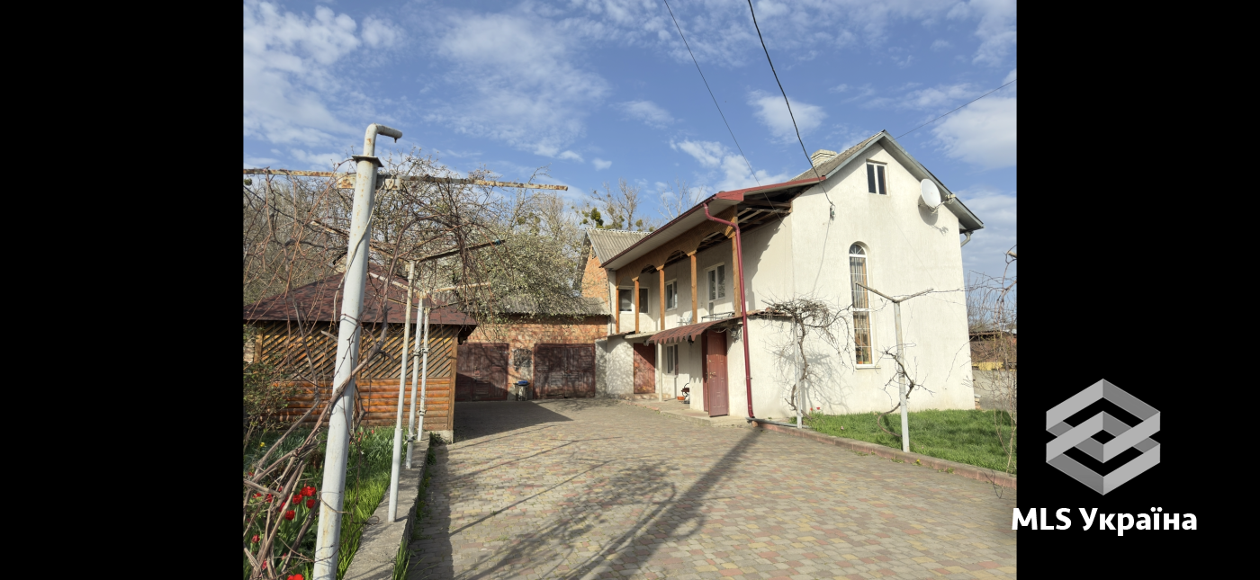 Будинки/Котедж - м. Чернівці - 5 кімн., 217 м²
