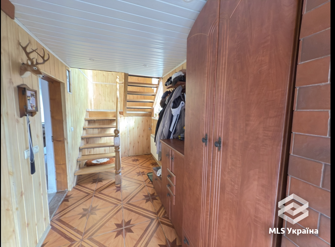 Будинки/Котедж - м. Чернівці - 5 кімн., 217 м²