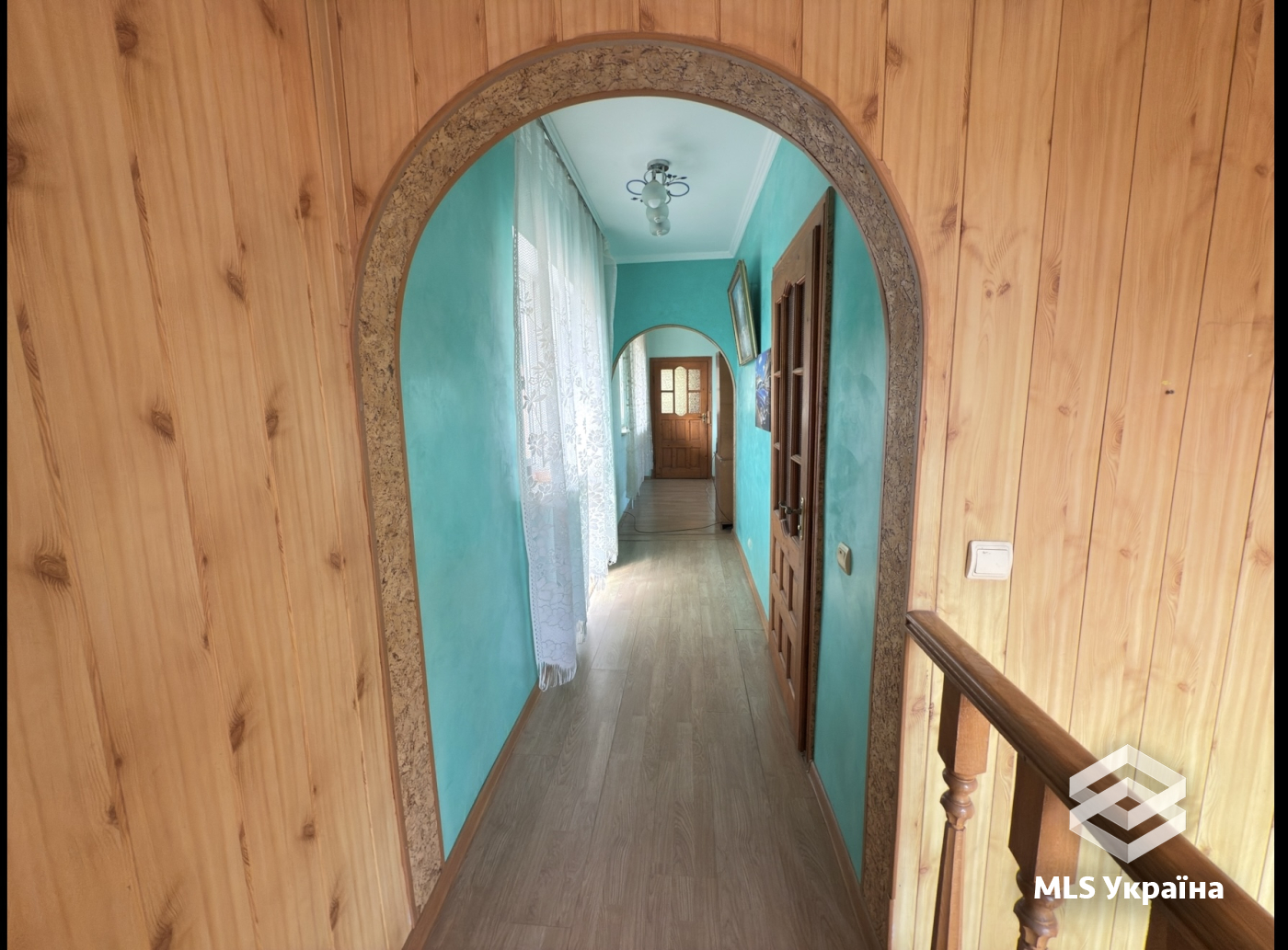 Будинки/Котедж - м. Чернівці - 5 кімн., 217 м²