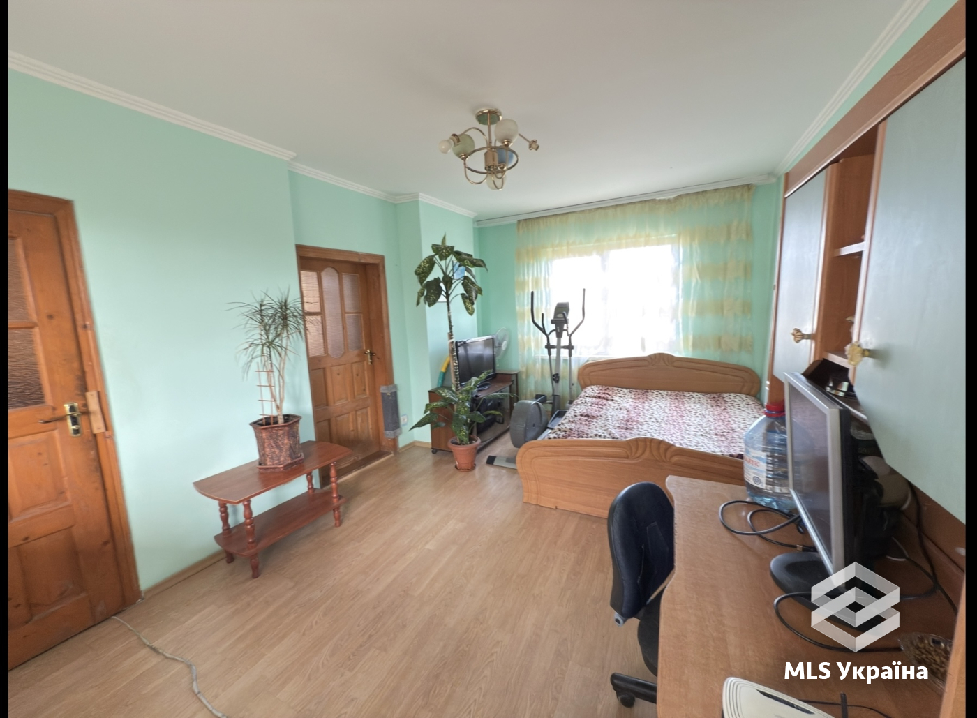 Будинки/Котедж - м. Чернівці - 5 кімн., 217 м²