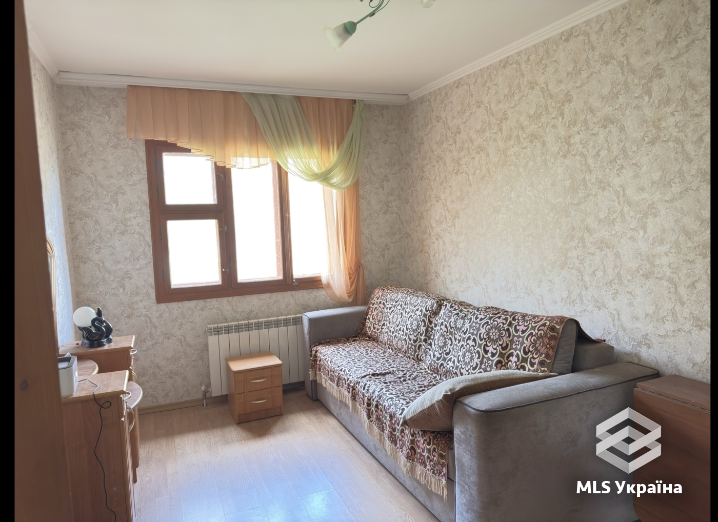 Будинки/Котедж - м. Чернівці - 5 кімн., 217 м²