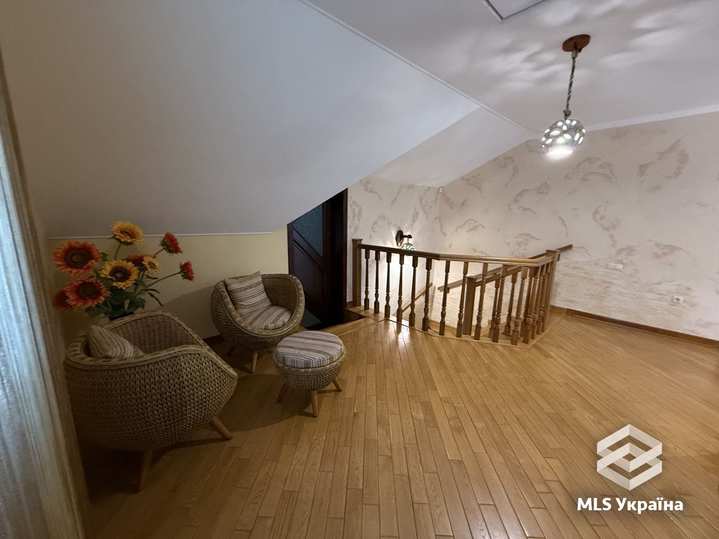 Будинки/Котедж - м. Чернівці, Сторожинецька - 3 кімн., 141 м²