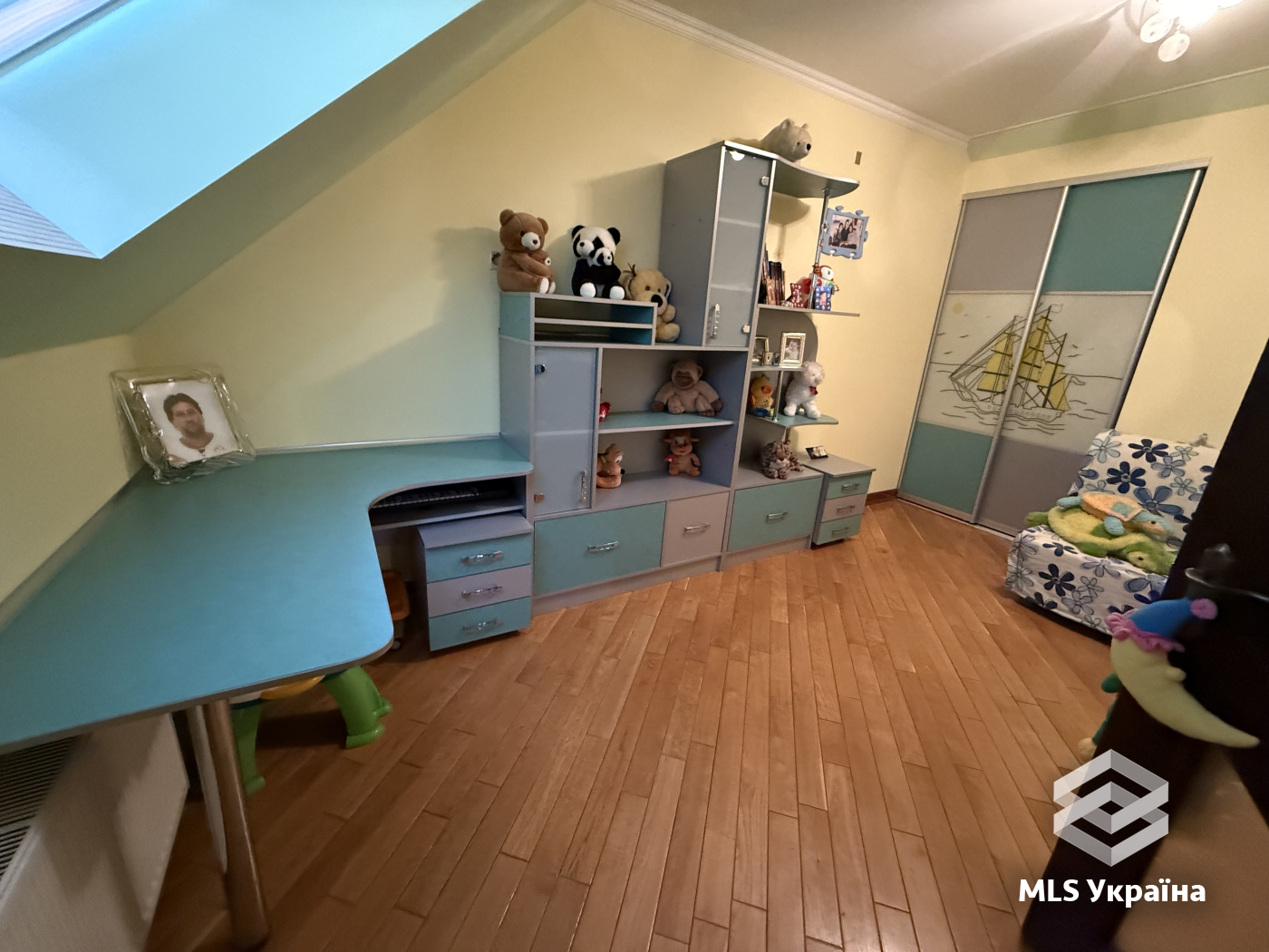 Будинки/Котедж - м. Чернівці, Сторожинецька - 3 кімн., 141 м²
