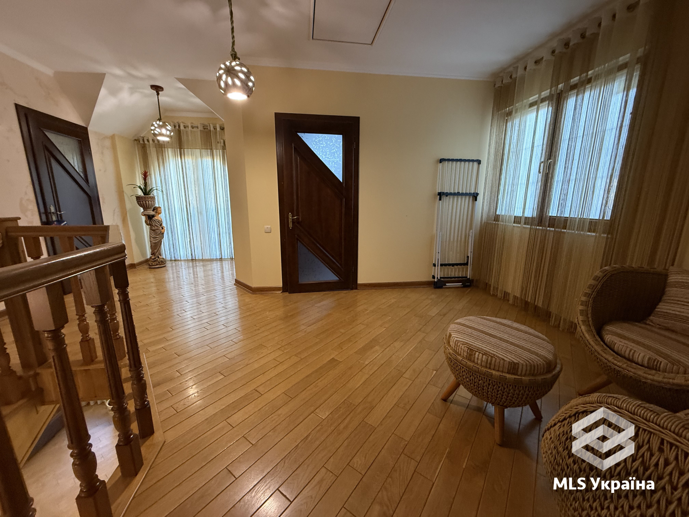 Будинки/Котедж - м. Чернівці, Сторожинецька - 3 кімн., 141 м²