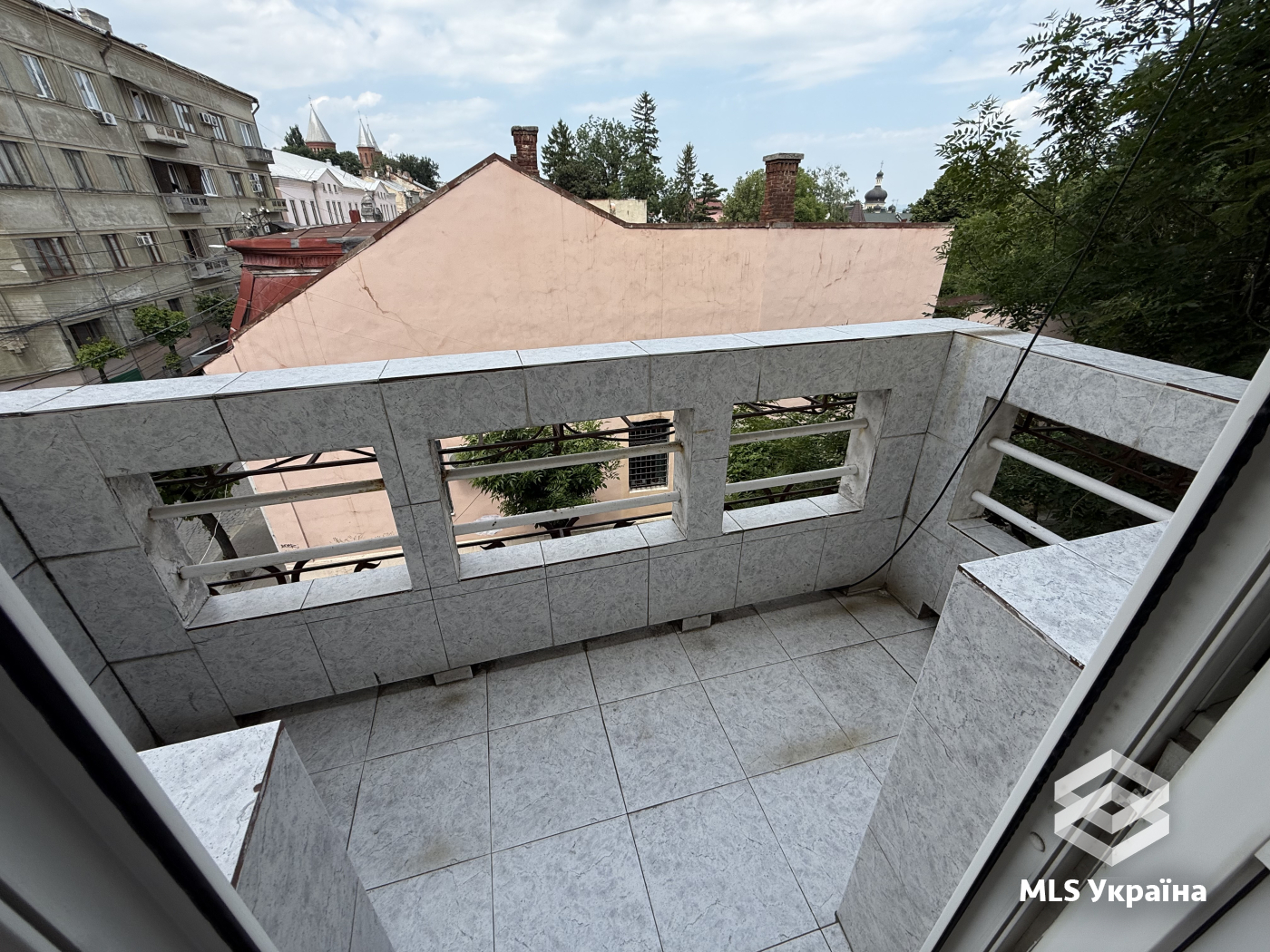 Квартири - м. Чернівці, Центр - 4 кімн., 125 м²