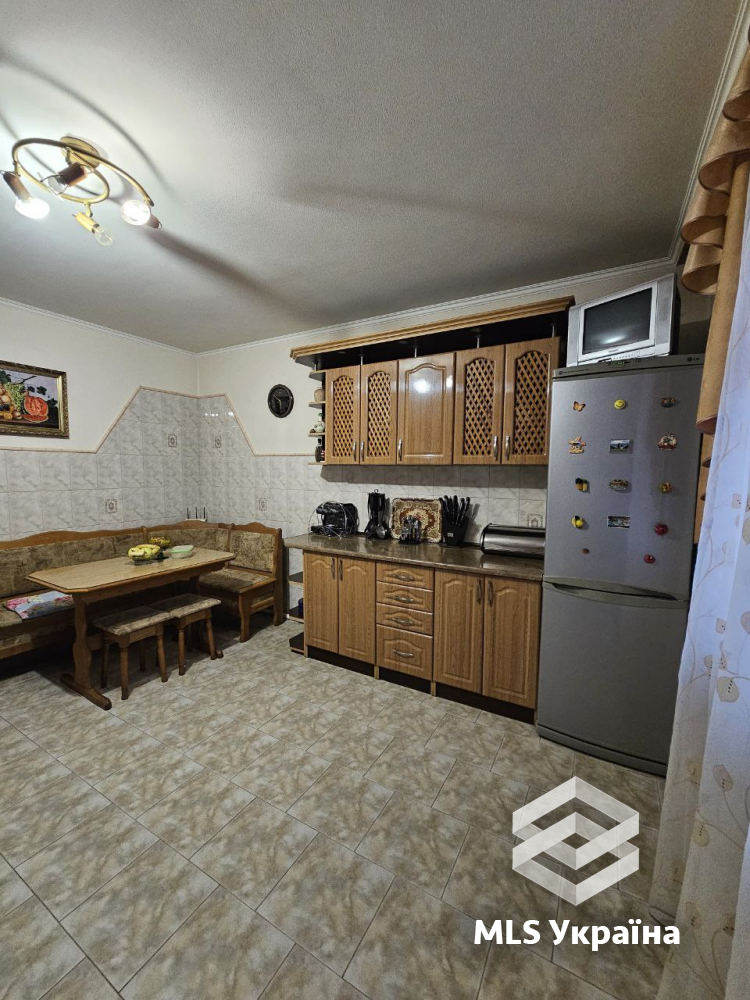 Дом по адресу ул. Учительська (площадь 249 м²) - Atlanta.ua - фото 7