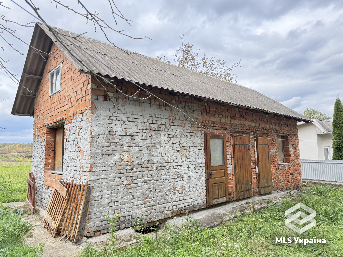 Будинки/Котедж - м. Заставна - 5 кімн., 202 м²