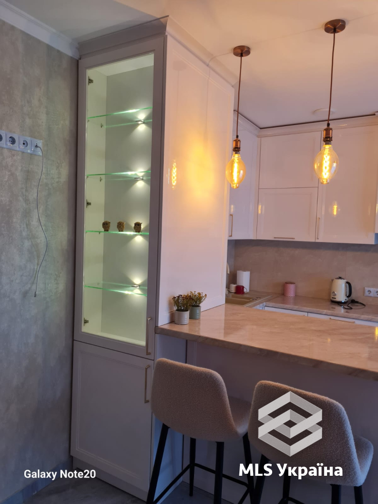 Квартири - м. Чернівці, Роша Клуб - 1 кімн., 58 м²