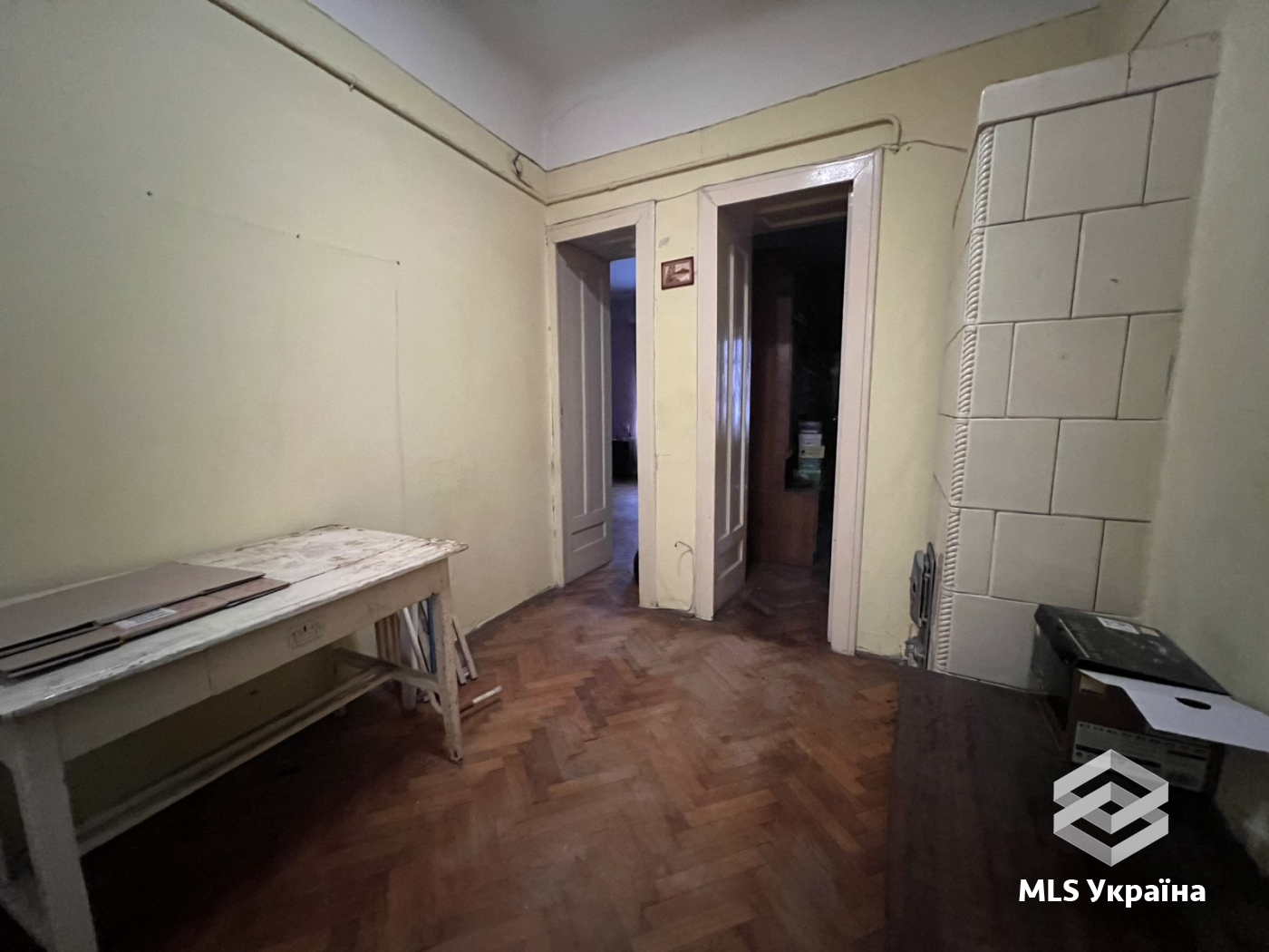 Квартири - м. Чернівці, Центр - 3 кімн., 93 м²