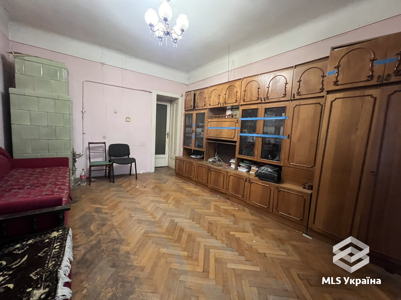 Квартири - м. Чернівці, Центр - 3 кімн., 93 м²