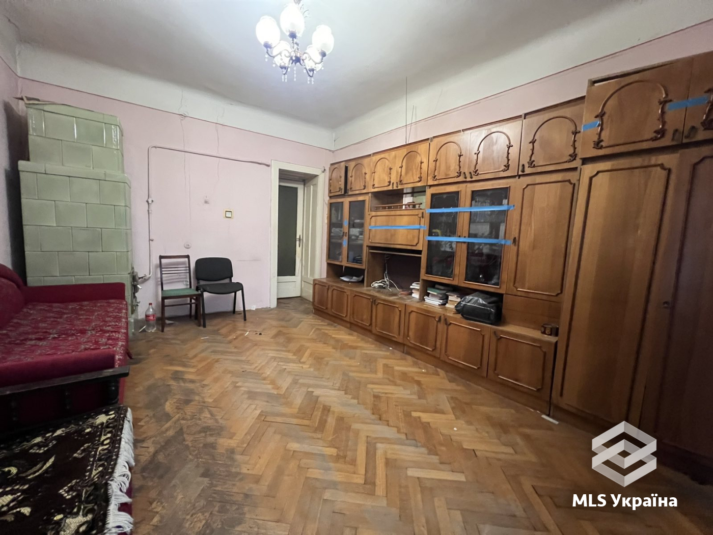 Квартири - м. Чернівці, Центр - 3 кімн., 93 м²