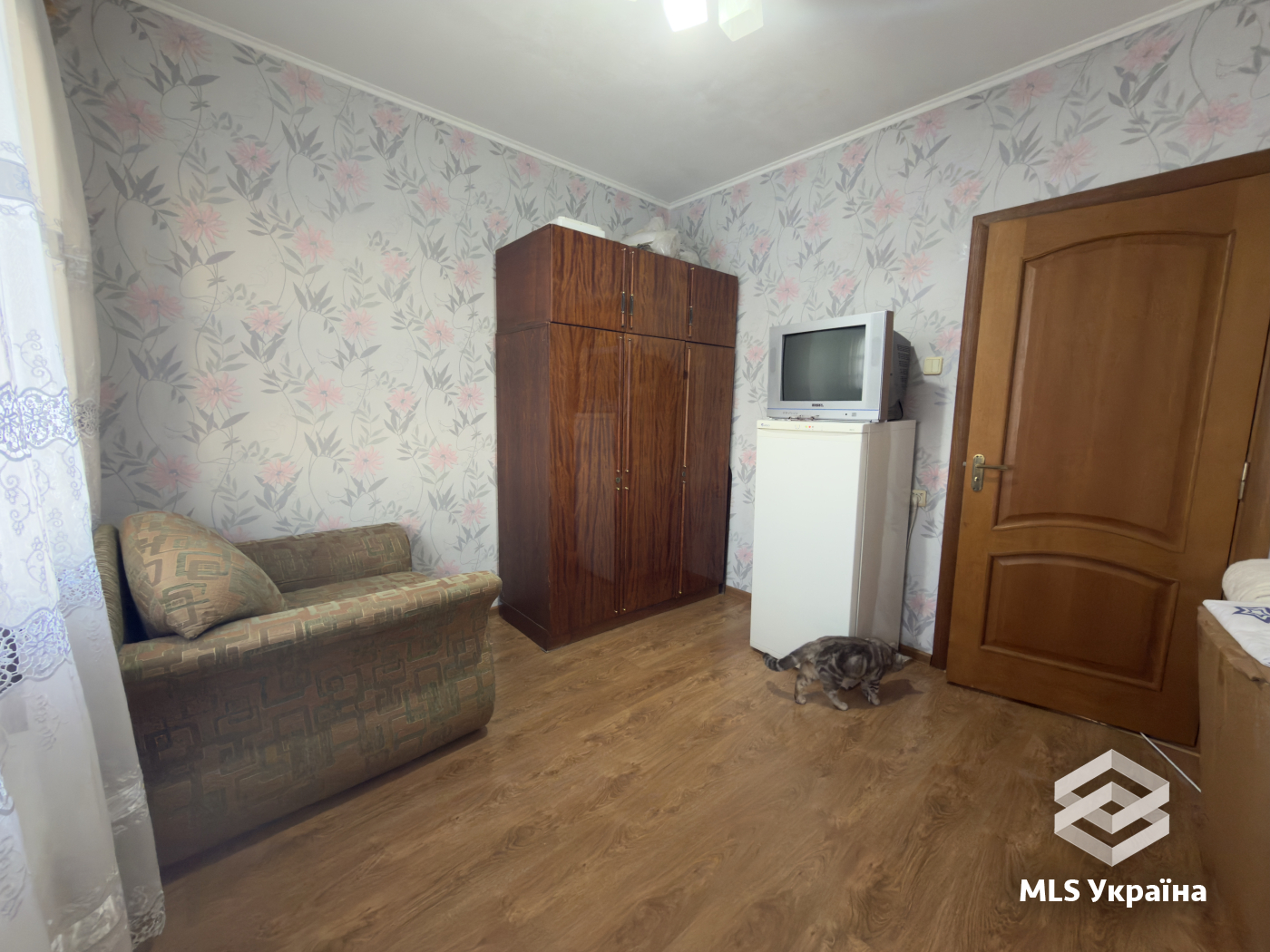 Квартири - м. Чернівці, Фастівська - 3 кімн., 741 м²