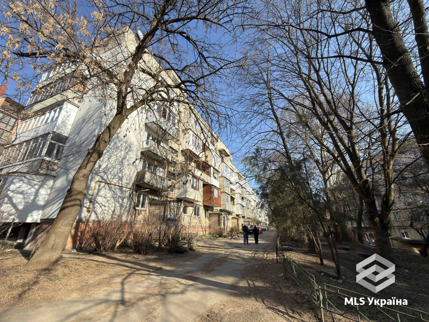Квартири - м. Чернівці, Проспект Незалежності - 3 кімн., 75.2 м²