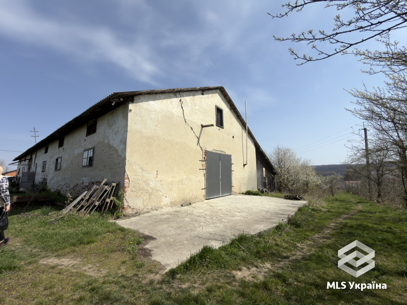 Комерційна нерухомість - с. Драчинці - 427 м²