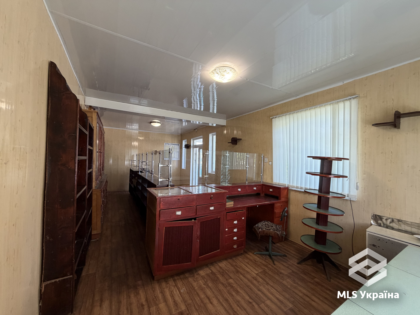 Комерційна нерухомість - с. Банилів - 141.9 м²