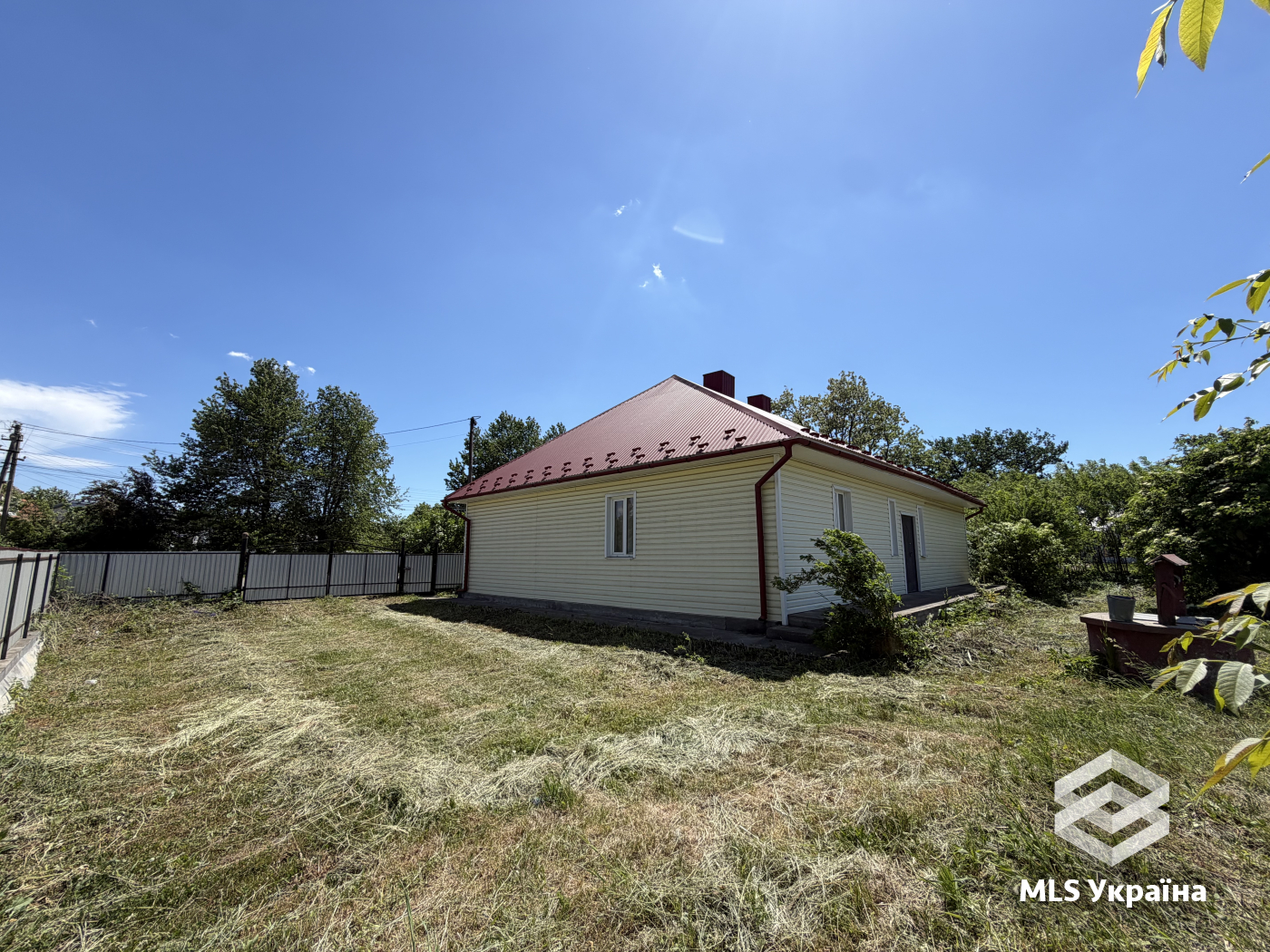 Комерційна нерухомість - с. Банилів - 141.9 м²