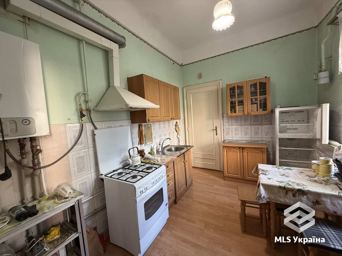 Квартири - м. Чернівці, Центр - 2 кімн., 69.5 м²
