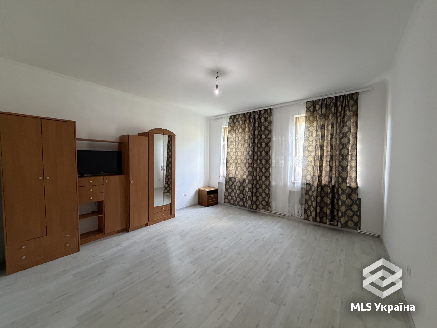 Квартири - м. Чернівці, Центр - 4 кімн., 163.1 м²