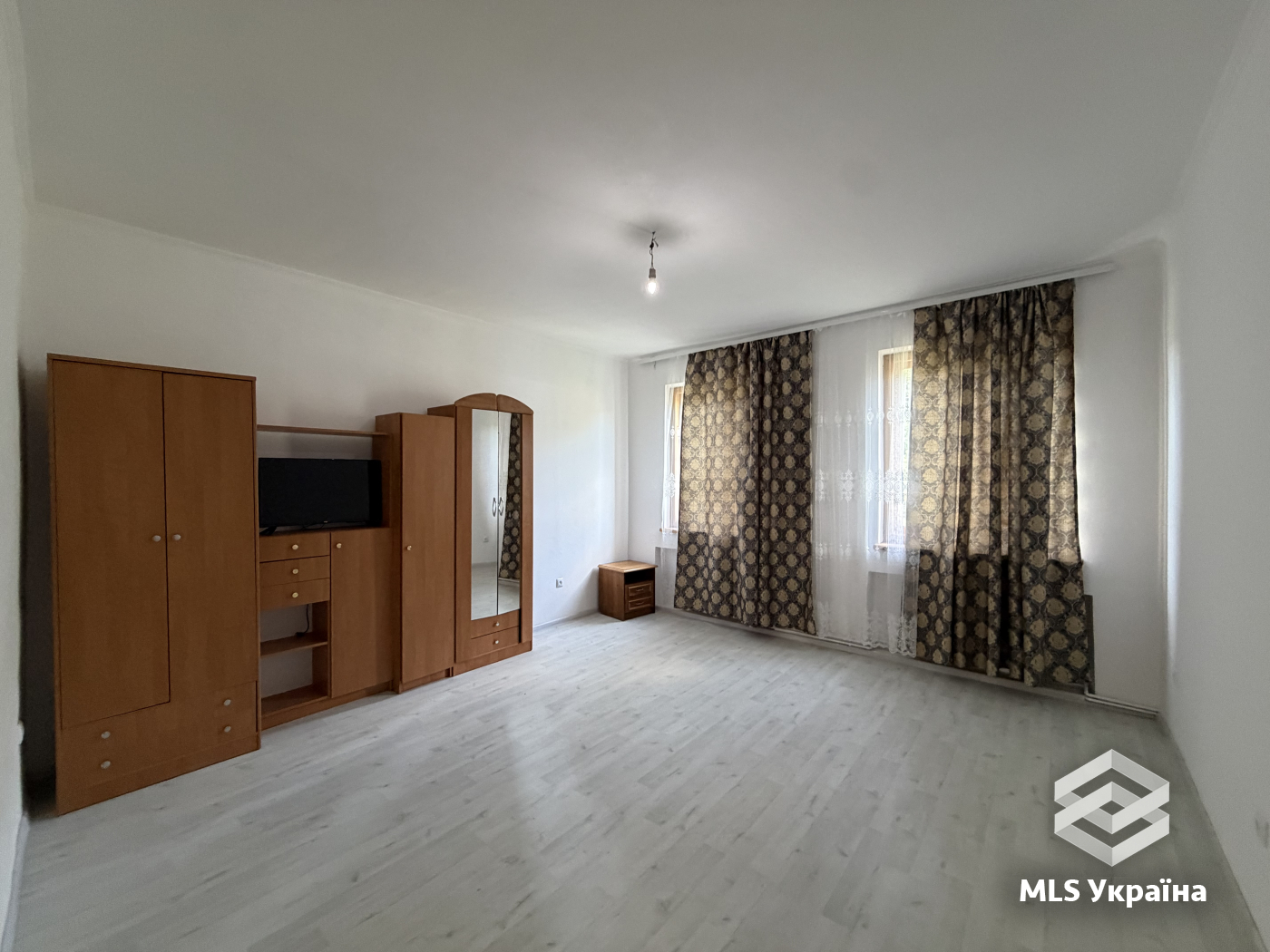 Квартири - м. Чернівці, Центр - 4 кімн., 163.1 м²