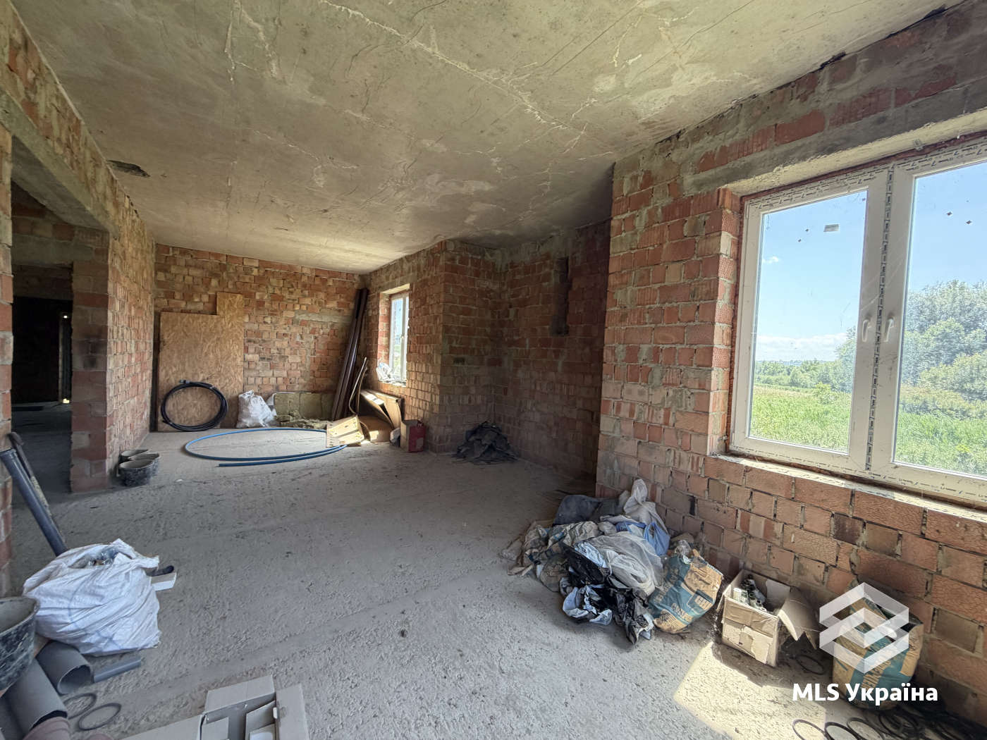 Будинки/Котедж - с. Великий Кучурів, Годилівська школа - 5 кімн., 217.43 м²
