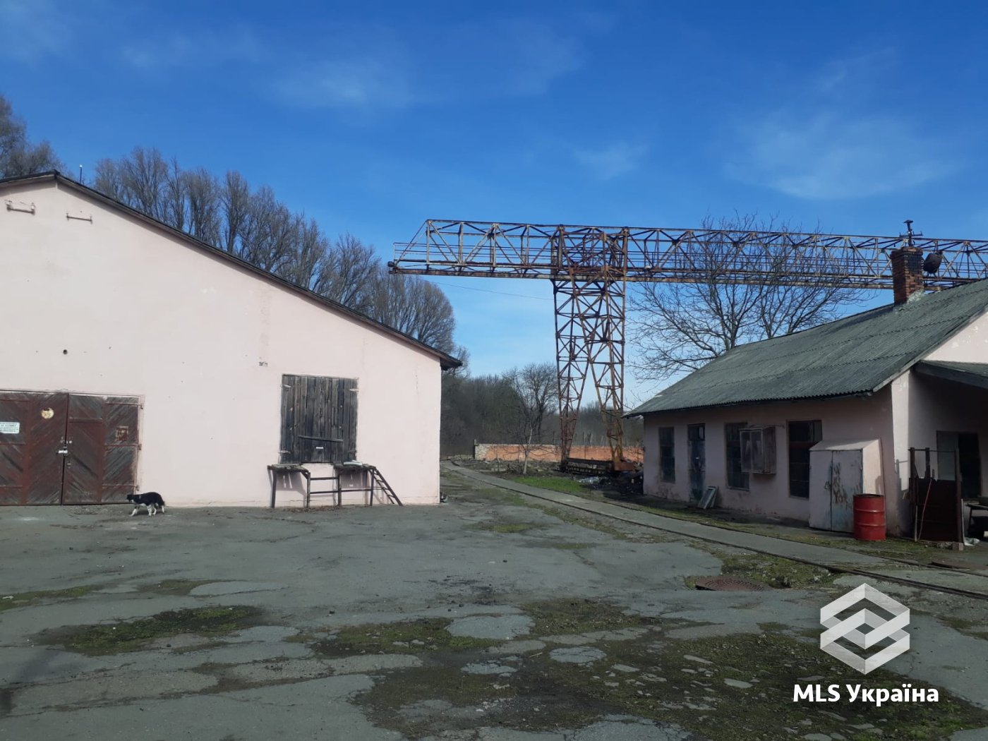 Комерційна нерухомість - м. Чернівці, Садгора - 4000 м²