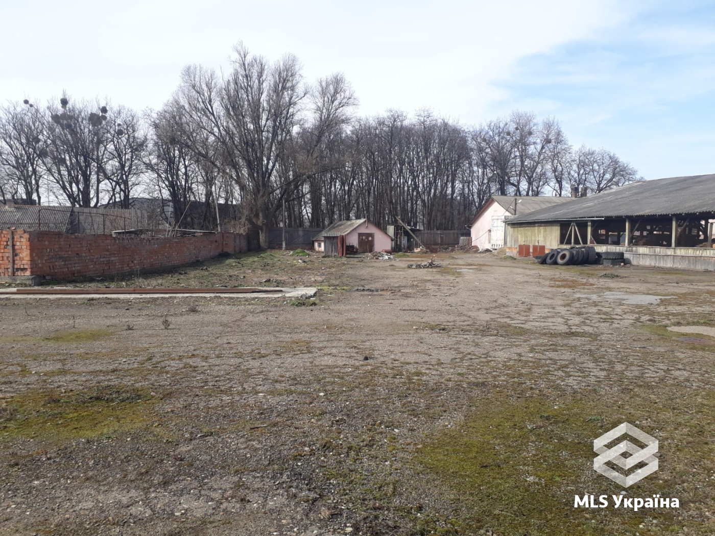 Комерційна нерухомість - м. Чернівці, Садгора - 4000 м²
