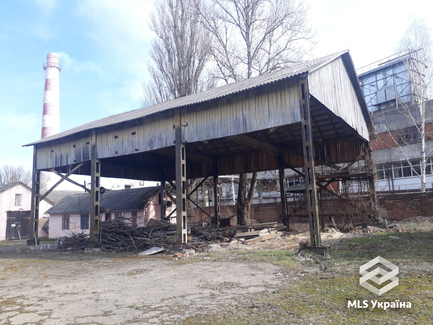 Комерційна нерухомість - м. Чернівці, Садгора - 4000 м²