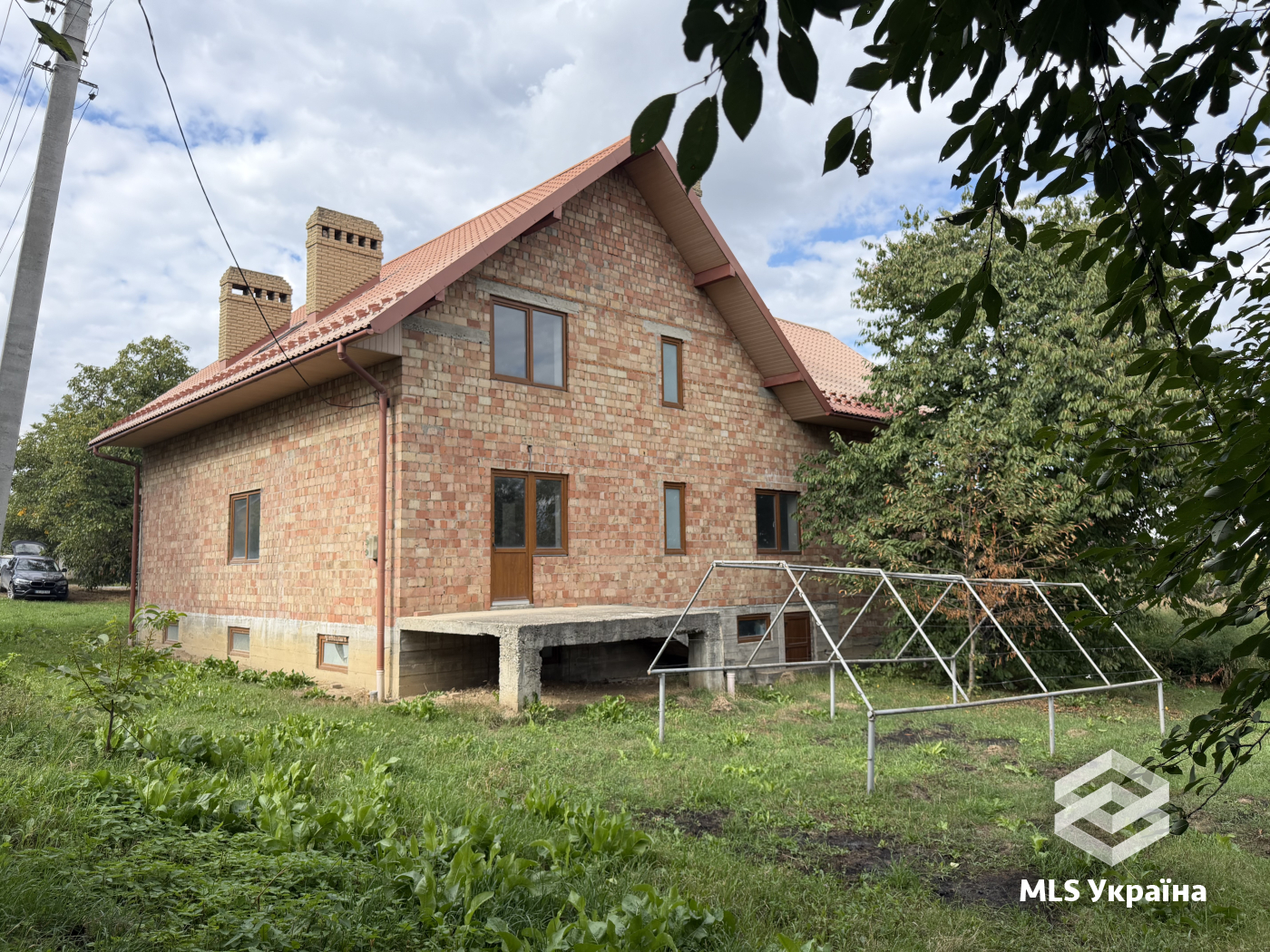Будинки/Котедж - с. Молодія - 5 кімн., 216.8 м²