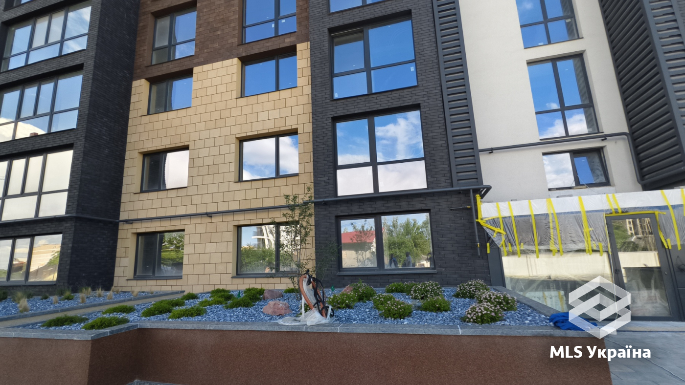 Квартири - м. Чернівці, Рівненська - 1 кімн., 50.1 м²