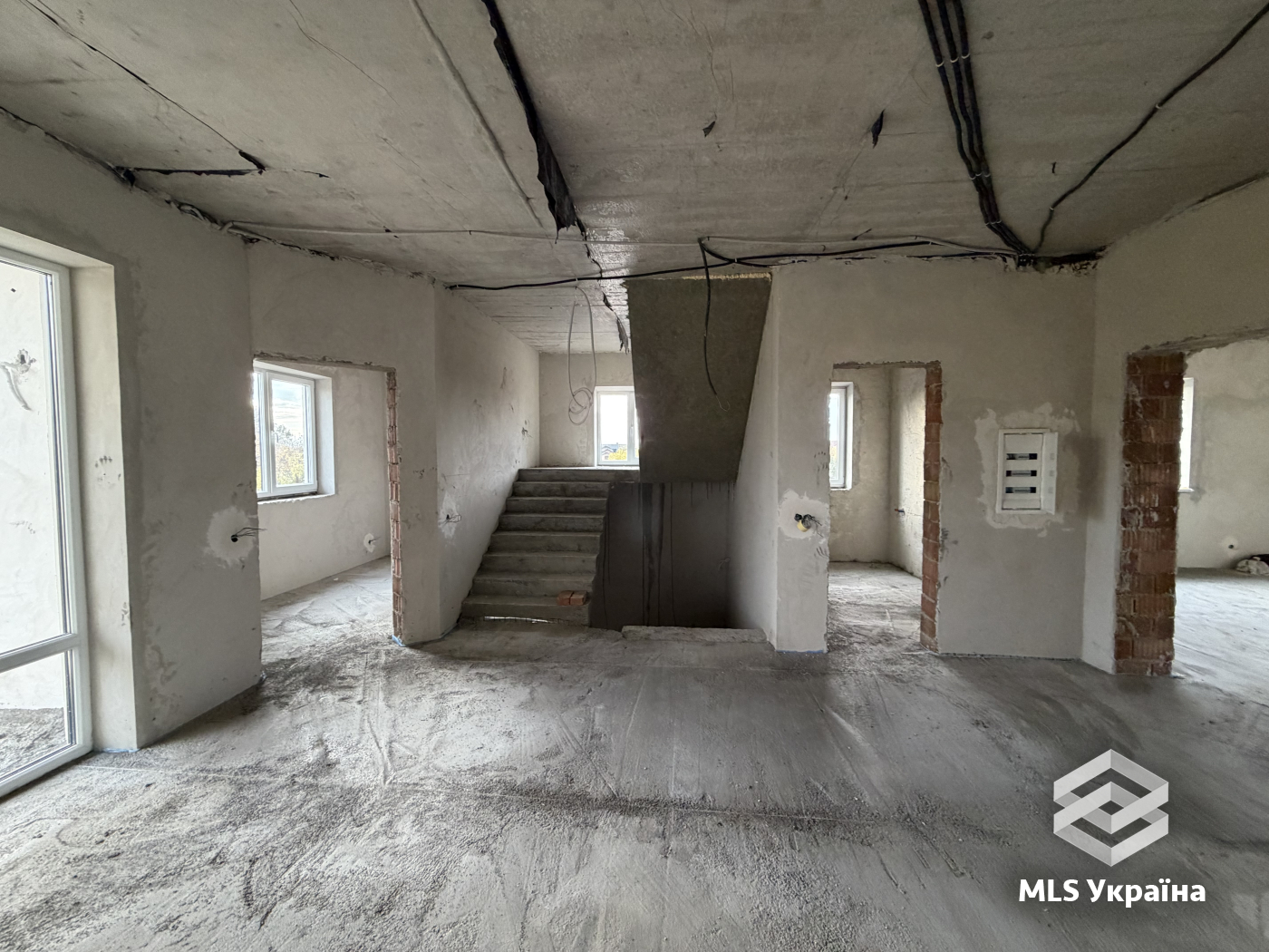 Будинки/Котедж - с. Шипинці - 4 кімн., 150 м²