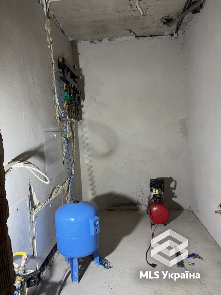 Будинки/Котедж - с. Шипинці - 4 кімн., 150 м²
