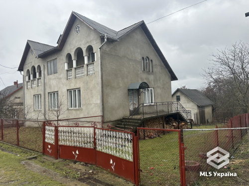 Чернівецька обл., Глибока, вул. Миру